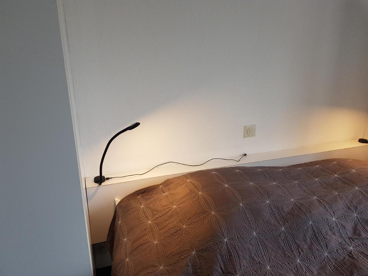Modern Appartement Met Frontaal Zeezicht En Prive Parking Knokke-Heist Exterior foto
